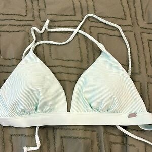 Tropik bikini top size medium
